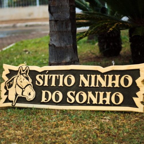 placa de madeira para rancho